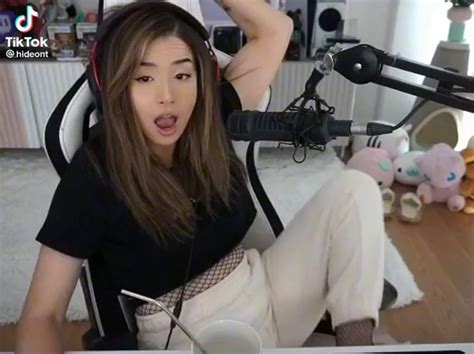 Pokimane feet compilation : r/TikTokFeet